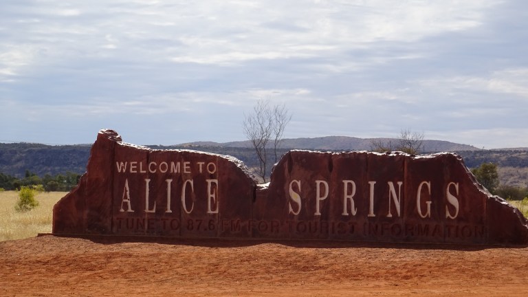 Alice, aber kein Wunderland in Sicht